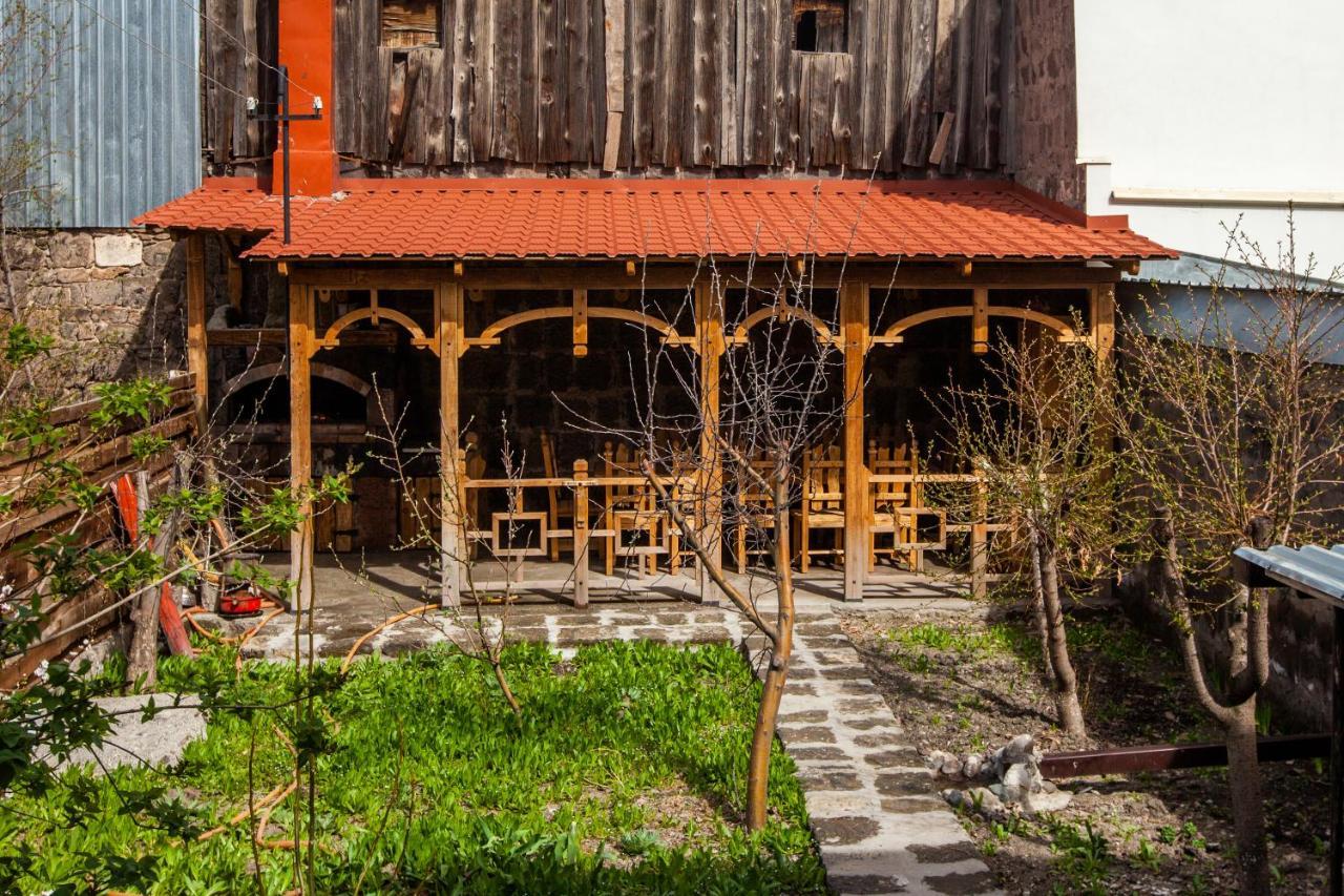 ARmoon Hotel Gjoemri Buitenkant foto