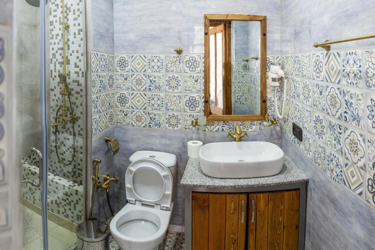 ARmoon Hotel Gjoemri Buitenkant foto