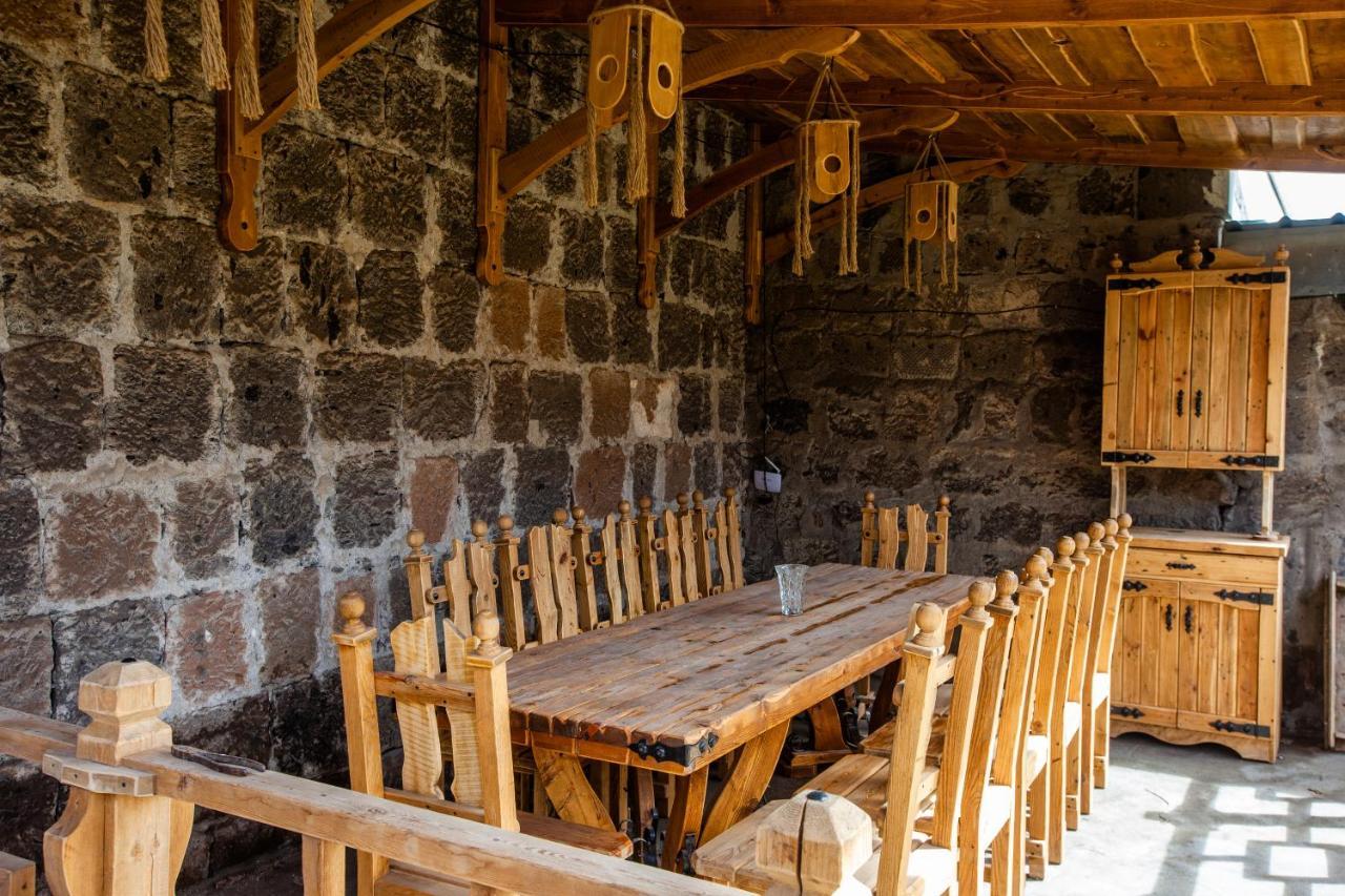 ARmoon Hotel Gjoemri Buitenkant foto